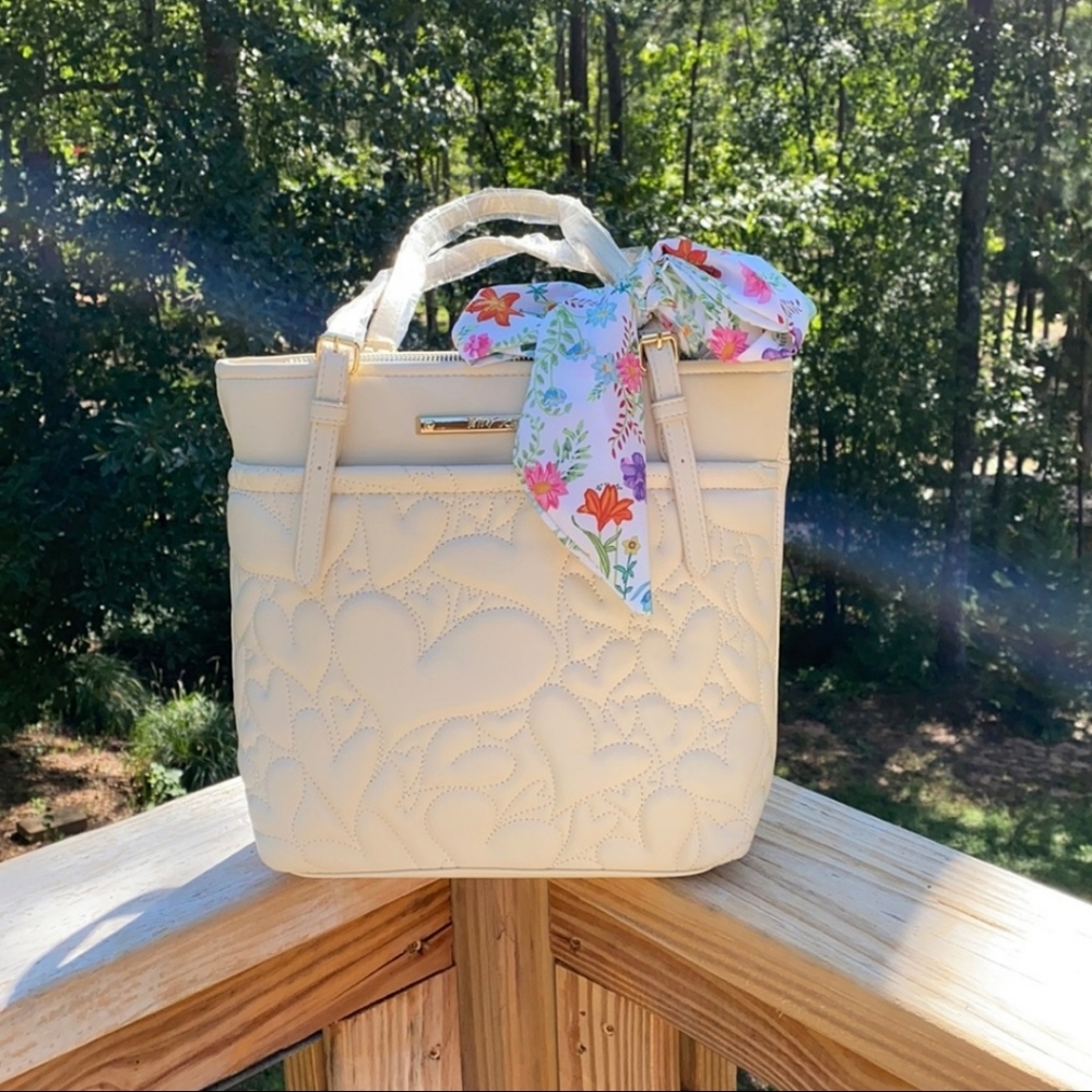 Betsey johnson XO Aaliya Shopper tote